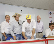 O governador Carlos Massa Ratinho Junior afirmou nesta quinta-feira (07), em Cascavel, que vai editar um decreto regulamentando a aplicação da lei que estabelece a perenidade da Tarifa Rural Noturna de energia.   -  Cascavel, 07/02/2019  -  Foto: Arnaldo Alves/ANPr