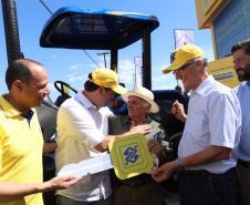 Novos maquinários aumentam produção em pequenas propriedades. Na quinta-feira (8), no Show Rural, em Cascavel, o governador Ratinho Junior fez a entrega de tratores para José Modena e para mais dois agricultores de Catanduvas, Geraldo Marafom e Roberto de Jesus Iung. -   Cascavel, 07/02/2019  -  Foto: Rodrigo Félix Leal/ANPr