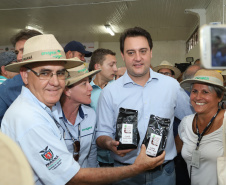 O governador Carlos Massa Ratinho Junior recebe a ministra da Agricultura, Pecuária e Abastecimento, Tereza Cristina, no Show Rural Coopavel. - Cascavel, 08/02/2019 - Foto: Rodrigo Félix Leal/ANPr