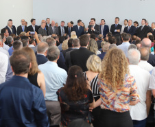 O governador Carlos Massa Ratinho Junior deu posse, em cerimônia no Palácio Iguaçu, ao secretário de Estado do Desenvolvimento Sustentável e Turismo, Marcio Nunes, e aos presidentes das autarquias vinculadas à pasta. Foram empossados os presidentes do Instituto Água e Terra, Everton Souza; do Simepar, Eduardo Alvin; da Paraná Desenvolvimento, Eduardo Bekin; e da Paraná Turismo, João Jacob Mehl. -   Curitiba, 12/02/2019  -  Foto: José Fernando Ogura/ANPr