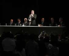 O governador Carlos Massa Ratinho Junior, dá posse a Ney Leprevost na pasta da secretaria da Justiça, Família e Trabalho.Curitiba, 12-02-19.Foto: Arnaldo Alves / ANPr.