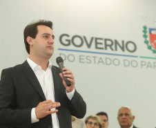 Governador Carlos Massa Ratinho Júnior dá posse ao secretário de Estado da Infrestrurura e Logística, Sandro Alex, e ao diretor do Departamento de Estradas e Rodagem (DER), João Alfredo zampieri - Curitiba, 13/02/2019 - Foto: Rodrigo Félix Leal/ANPr