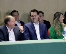 Governador Carlos Massa Ratinho Júnior dá posse ao secretário do Desenvolvimento Urbano e de Obras Públicas, João Carlos Ortega  -  Curitiba, 14/02/2019  -  Foto: José Fernando Ogura/ANPr