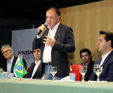 Governador Carlos Massa Ratinho Júnior dá posse ao secretário do Desenvolvimento Urbano e de Obras Públicas, João Carlos Ortega  -  Curitiba, 14/02/2019  -  Foto: José Fernando Ogura/ANPr