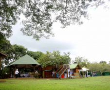 O passeio turístico inaugural da rota de Capanema sobre o Parque Nacional do Iguaçu, no Sudoeste do Paraná, aconteceu nesta sexta-feira (15). Nos mesmos moldes do trecho embaixo das cataratas de Foz do Iguaçu, a operação nesse outro ponto do rio permitirá a exploração do ecoturismo sobre diversas ilhas, trilhas e cachoeiras que compõem o ecossistema local.  -  Capanema, 15/02/2019  - Foto: Jaelson Lucas/ANPr