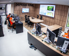 As equipes da Coordenadoria Estadual de Proteção e Defesa Civil estão monitorando a situação de Guaratuba, no Litoral do Estado, que foi atingida por fortes chuvas neste fim de semana