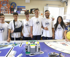 Alunos do Colégio Estadual Padre Cláudio Morelli, no Umbará, constroem robô para participar do torneio de robótica First Lego League.Curitiba, 18-02-19Foto: Arnaldo Alves / ANPr.