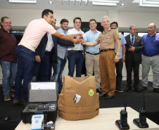 O governador Carlos Massa Ratinho Jr entregou nesta sexta(22) novas viaturas, aparelhos etolométricos e coletes balísticos às unidades da Polícia Militar que pertencem ao 2 Comando Regional - Londrina e região. Londrina,22/02/2019 -  Foto: Rodrigo Félix Leal/ANPr