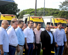 O governador Carlos Massa Ratinho Jr entregou nesta sexta(22) novas viaturas, aparelhos etolométricos e coletes balísticos às unidades da Polícia Militar que pertencem ao 2 Comando Regional - Londrina e região. Londrina,22/02/2019 Foto:Jaelson Lucas / ANPr