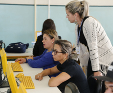 Estão abertas até 13 de março as pré-inscrições para os Exames da Educação de Jovens e Adultos (EJA) Online 2019, da Secretaria da Educação do Paraná.   -  Curitiba, 25/02/2019  -  Foto:Hedeson Alves/Arquivo SEED