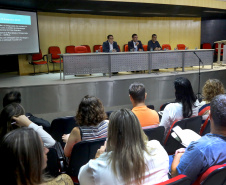 As secretarias estaduais do Paraná já iniciaram os trabalhos de reavaliação e a renegociação dos contratos vigentes para compra de bens e de fornecimento de serviços na administração pública estadual, para atender a determinação do governador Carlos Massa Ratinho Junior (Decreto 515/19). Curitiba,25/02/2019 Foto:Jaelson Lucas / ANPrr