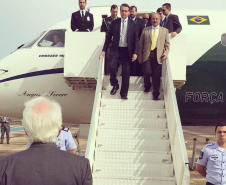 O governador em exercício Darci Piana recebe o presidente da República, Jair Bolsonaro. Foz do Iguaçu,26/02/2019. Foto:Divulgação/ANPr