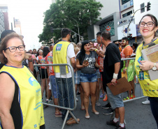 A primeira ação da Força-Tarefa Infância Segura ocorreu durante o Carnaval, com ações em Curitiba e Litoral do Paraná, garantindo a diversão dos filhos e a tranquilidade dos pais