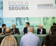 O governador Carlos Massa Ratinho Junior lançou nesta sexta-feira (15) o programa Escola Segura, que prevê uma série de medidas preventivas e protetivas de segurança que serão executadas na rede estadual de ensino. Curitiba,15/03/2019 Foto: Jaelson Lucas / ANPr