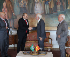 Vice-governador Darci Piana recebe o embaixador da República da Macedônia do Norte, Ivica Bocevski  -  Curitiba, 18/03/2019  - Foto: José Fernando Ogurta/ANPr