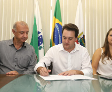 Governador Carlos Massa Ratinho Junior libera recursos para pavimentação asfáltica em Araucária.  -  Araucária, 20/03/2019  -  Foto: Rodrigo Félix Leal