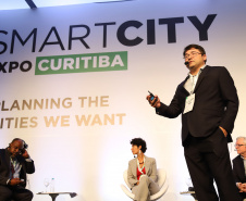 Superintendente de Smart Grid e Projetos Especiais da Copel, Julio Omori, durante apresentação no congresso da Smart City Expo. -  Curitiba, 21/03/2019  -  Foto: Daniela Catisti/Copel