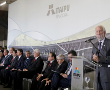 O governador em exercício Darci Piana participou nesta terça-feira (26); da cerimônia de posse do novo diretor-geral brasileiro da Itaipu; general Joaquim Silva e Luna; em Foz do Iguaçu. Presentes na solenidade: Presidente do Brasil; Jair Bolsonaro; presidente do Paraguai; Mario Abdo Benítez; ministros brasileiros de Minas e Energia; almirante Bento Albuquerque e de Relações Exteriores; Ernesto Araújo; entre outros.; -; Foz do Iguaçu; 26/02/2019; -; Foto: Arnaldo Alves/ANPr