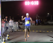 Corrida Noturna da PM tem mais de 500 participantes em Araucária (PR), na RMC. Foto: Soldado Fernando Chauchuti