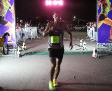 Corrida Noturna da PM tem mais de 500 participantes em Araucária (PR), na RMC. Foto: Soldado Fernando Chauchuti