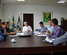 Produtores familiares do município de Cerro Azul, na Região Metropolitana de Curitiba, terão apoio do Governo do Estado para elevar o padrão da fruticultura, especialmente da tangerina ponkan