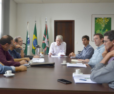 Produtores familiares do município de Cerro Azul, na Região Metropolitana de Curitiba, terão apoio do Governo do Estado para elevar o padrão da fruticultura, especialmente da tangerina ponkan