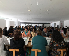 O Museu Oscar Niemeyer recebeu nesta quarta-feira (27) cerca de 170 professores de artes dos ensinos público e privado, além de alunos de licenciatura em artes, para a primeira edição do ano do programa mensal MON para Educadores.  -  Curitiba, 27/03/2019  -  Foto: Divulgação MON