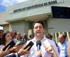 O município de Carambeí, nos Campos Gerais, recebeu nesta sexta-feira (29) a autorização do governador Carlos Massa Ratinho Junior para o início de duas obras bastante aguardadas pela população: a construção da sede própria da Prefeitura e a pavimentação da estrada que liga a PR-151 à localidade de Catanduvas. - Carambeí 29/03/2019 - Foto: Jaelson Lucas/ANPr