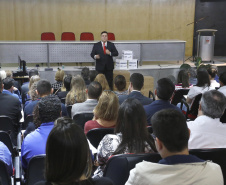 O controlador geral do Estado, Raul Siqueira, durante a apresentação do programa de compliance para servidores públicos, das secretarias, autarquias e empresas públicas. Curitiba, 03-04-19.Foto: Arnaldo Alves / ANPr.