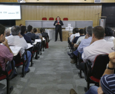 O controlador geral do Estado, Raul Siqueira, durante a apresentação do programa de compliance para servidores públicos, das secretarias, autarquias e empresas públicas. Curitiba, 03-04-19.Foto: Arnaldo Alves / ANPr.