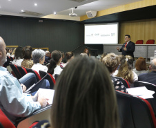 O controlador geral do Estado, Raul Siqueira, durante a apresentação do programa de compliance para servidores públicos, das secretarias, autarquias e empresas públicas. Curitiba, 03-04-19.Foto: Arnaldo Alves / ANPr.