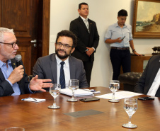 O governador Carlos Massa Ratinho Junior anunciou a redução nas taxas de juros das operações de crédito da Fomento Paraná, instituição financeira estadual que oferece crédito a empreendedores. - Curitiba, 03/04/2019  -  Foto: Gilson Abreu/ANPr