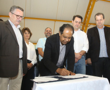 Governador Carlos Massa Ratinho Júnior inaugura em Guarapuava a nova sede do Colégio Estadual Leni Marlene Jacob  -  Guarapuava, 04/04/2019  -  Foto: Jaelson Lucas/ANPr