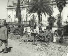 Para celebrar o 326º aniversário da capital paranaense, o Museu da Imagem e do Som do Paraná (MIS/PR) promove até junho a exposição "Revisitando Curitiba", com uma seleção de 28 imagens do acervo da instituição que retratam o cotidiano da cidade e suas transformações em várias épocas.  -  Curitiba, 09/04/2019  -  Foto: Divulgação MIS/PR