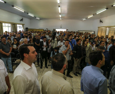 O governador Carlos Massa Ratinho Junior  assina ordem de serviço para construção de Escola em Mauá da Serra nesta quarta-feira (10).  Mauá da Serra, 10/04/2019 -  Foto: Geraldo Bubniak/ANPr