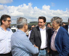 Governador Carlos Massa Ratinho Júnior visita a fábrica da Klabin em Ortigueira, na assinatura de convênio com a empresa e a prefeitura do município para a construção da Escola Técnica de Operação Florestal e Agrícola.  -  Ortigueira, 16/04/2019  -  Foto: Jaelson Lucas/ANPr