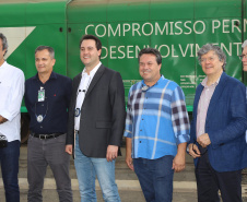 Governador Carlos Massa Ratinho Júnior visita a fábrica da Klabin em Ortigueira, na assinatura de convênio com a empresa e a prefeitura do município para a construção da Escola Técnica de Operação Florestal e Agrícola.  -  Ortigueira, 16/04/2019  -  Foto: Jaelson Lucas/ANPr