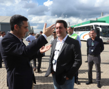 Governador Carlos Massa Ratinho Júnior visita a fábrica da Klabin em Ortigueira, na assinatura de convênio com a empresa e a prefeitura do município para a construção da Escola Técnica de Operação Florestal e Agrícola.  -  Ortigueira, 16/04/2019  -  Foto: Rodrigo Félix Leal/ANPr