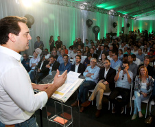 Governador Carlos Massa Ratinho Júnior visita a fábrica da Klabin em Ortigueira, na assinatura de convênio com a empresa e a prefeitura do município para a construção da Escola Técnica de Operação Florestal e Agrícola. - Ortigueira, 16/04/2019 - Foto: Jaelson Lucas/ANPr