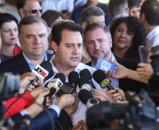 O governador Carlos Massa Ratinho Junior e o ministro da Cidadania, Osmar Terra, lançam o programa Criança Feliz . Curitiba, 18/04/2019 - Foto: Rodrigo Felix Leal/ANPr