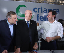 O governador Carlos Massa Ratinho Junior e o ministro da Cidadania, Osmar Terra, lançam o programa Criança Feliz . Curitiba, 18/04/2019 - Foto: Rodrigo Felix Leal/ANPr