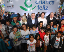 O governador Carlos Massa Ratinho Junior e o ministro da Cidadania, Osmar Terra, lançam o programa Criança Feliz . Curitiba, 18/04/2019 - Foto: Rodrigo Felix Leal/ANPr