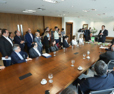 Governador Carlos Massa Ratinho Junior recebe o ministro do Meio Ambiente, Ricardo Salles  -  Curitiba, 30/04/2019  -  Foto: Rodrigo Félix Leal/ANPr