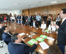 Governador Carlos Massa Ratinho Junior recebe o ministro do Meio Ambiente, Ricardo Salles  -  Curitiba, 30/04/2019  -  Foto: Rodrigo Félix Leal/ANPr