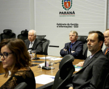  O embaixador também reuniu-se com representantes das secretarias e órgãos estaduais, que mostraram as potencialidades do Paraná, especial nas produções agropecuária e industrial.  Foto:Jaelson Lucas / ANPr