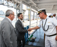 O navio Sirius (H-21), da Marinha do Brasil, está nas proximidades da Barra de Paranaguá para o levantamento hidrográfico que vai permitir a atualização de uma das Cartas Náuticas. Com o dados atualizados, a navegação ficará mais segura na região. Com mais segurança, também existem os ganhos operacionais nos Portos do Paraná. Foto: Claudio Neves/APPA