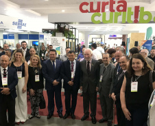 Com a participação do vice-governador Darci Piana, a Paraná Turismo, vinculado à Secretaria de Estado do Desenvolvimento Sustentável e Turismo, apresentou nesta sexta-feira (3) o estande “15ª Mostra das Regiões Turísticas do Paraná”, com uma área de 430 metros, com o objetivo de mostrar as 14 regiões com maior potencial turístico do Estado.Foto: Divulgação/SEDST