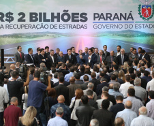 O governador Carlos Massa Ratinho Junior lançou, nesta terça-feira (07), o Programa de Revitalização das Estradas, que vai beneficiar todas as regiões do Paraná. Foto: José Fernando Ogura/ANPr