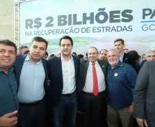 O governador Carlos Massa Ratinho Junior lançou, nesta terça-feira (07), o Programa de Revitalização das Estradas, que vai beneficiar todas as regiões do Paraná. Foto: Rodrigo Felix Leal/ANPr
