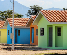 Com mais de 90% do cronograma executado, serão concluídas nos próximos dias as obras de construção de 17 casas populares da Cohapar em Paranaguá. As moradias são destinadas a famílias com renda de até seis salários mínimos, que devem se cadastrar no site www.cohapar.pr.gov.br/cadastro para participarem do processo seletivo. Foto: Divulgação/Cohapar